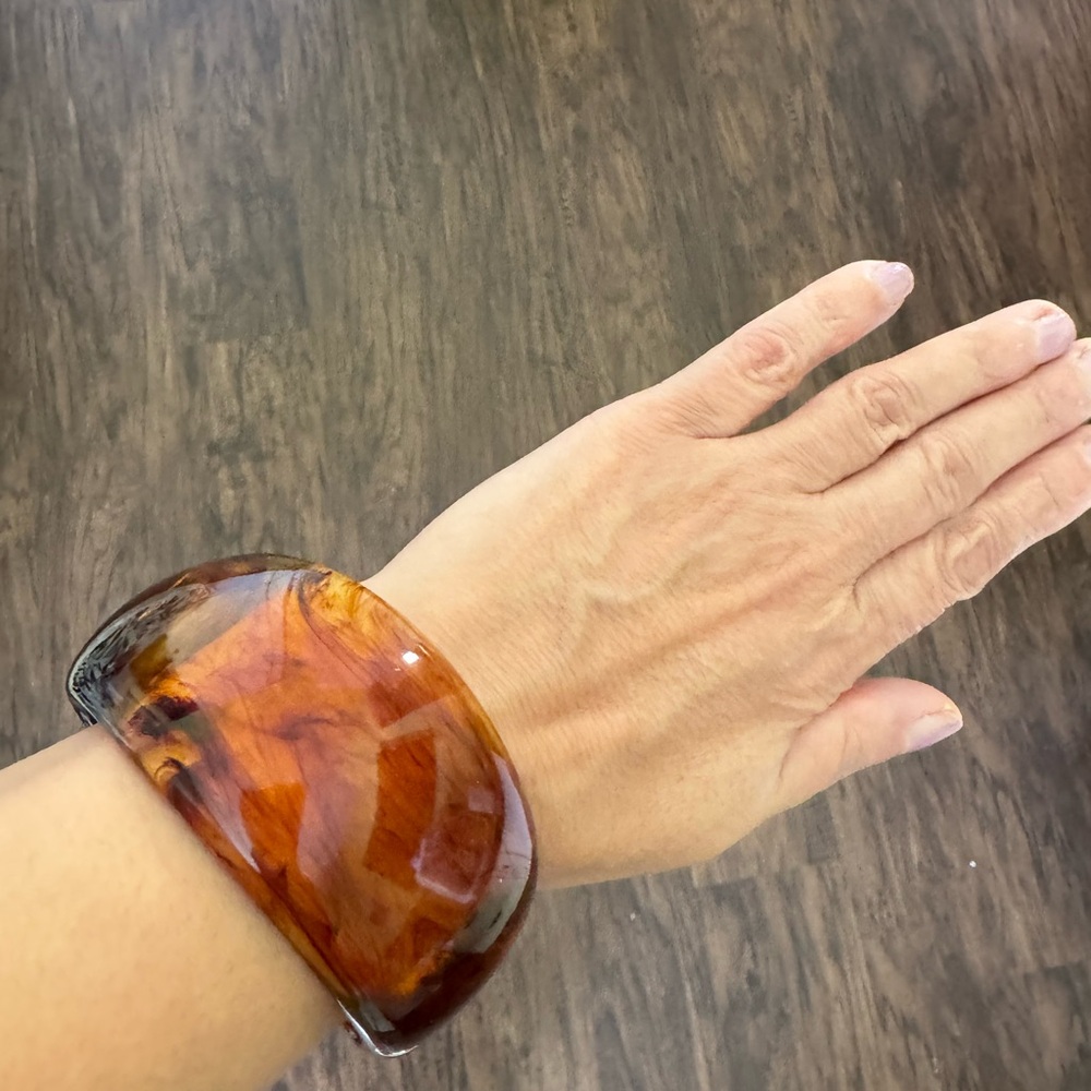 Urban Outfitters marbled bangle Bracelet - Picture 6 of 15